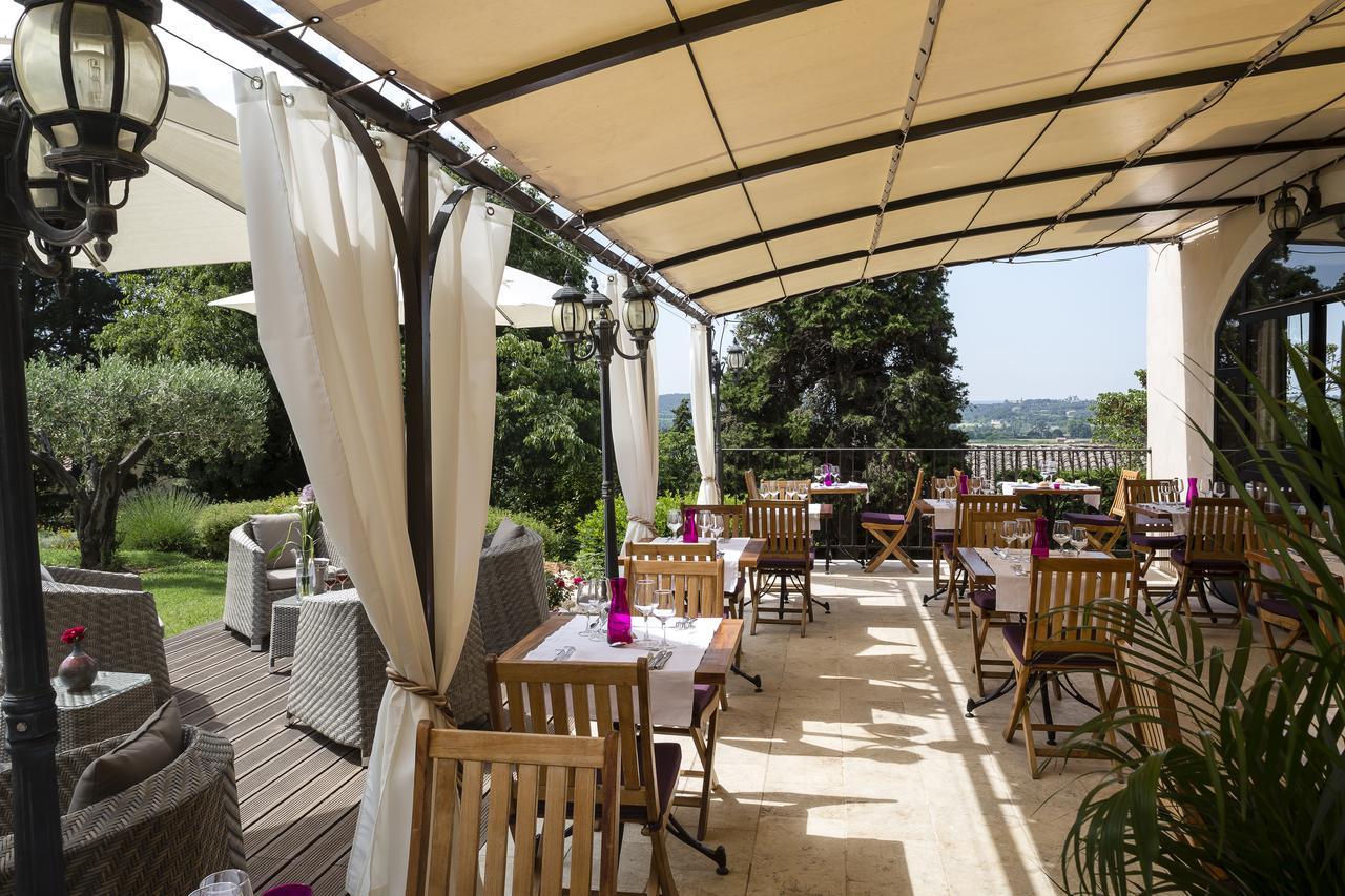 Hotel Restaurant Le Clos De Pradines Saint-Quentin-la-Poterie Exterior foto
